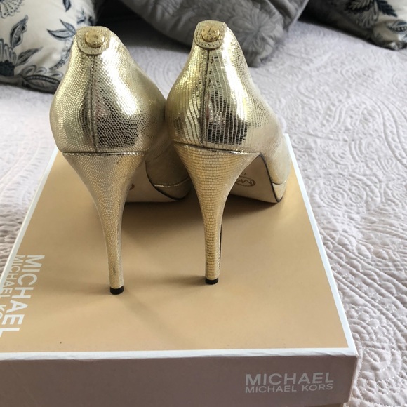 Micheal kors heels - Picture 2 of 4